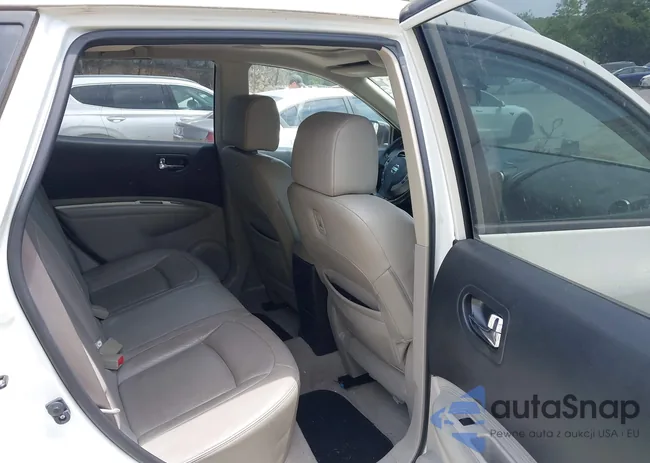 JN8AS5MV5CW402913: 42897777