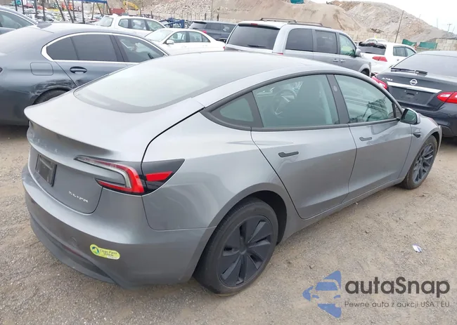 5YJ3E1EB7RF846543: 42897823