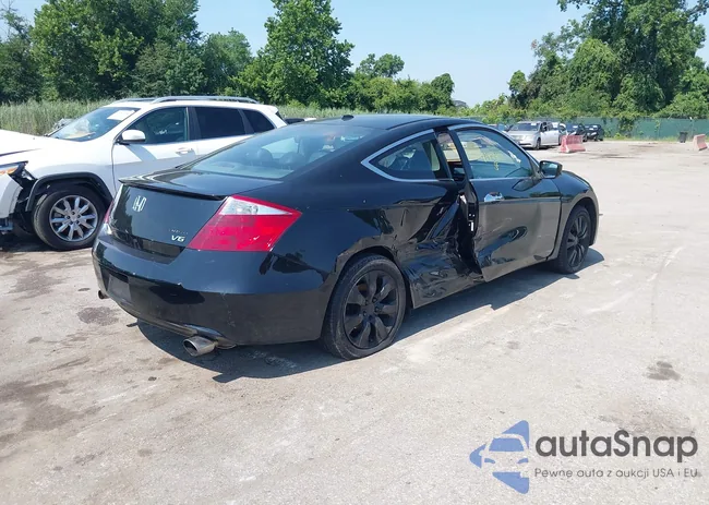 1HGCS21879A005647: 42897402