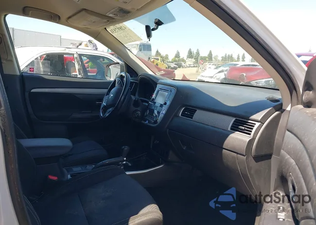 JA4AD2A34HZ008827: 42897531