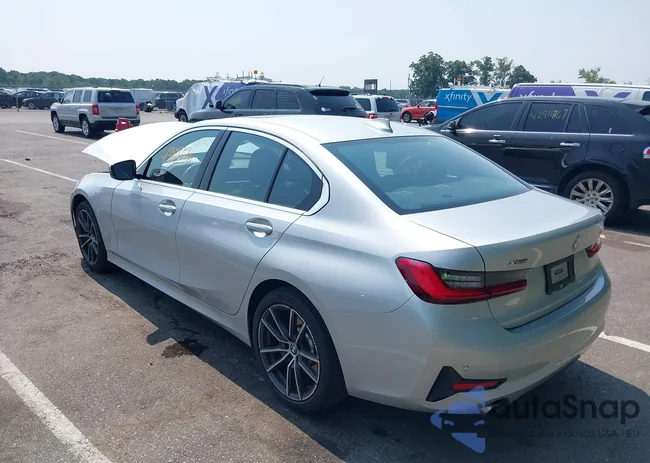 WBA5R7C53KFH30643: 42898756