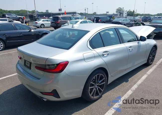 WBA5R7C53KFH30643: 42898756