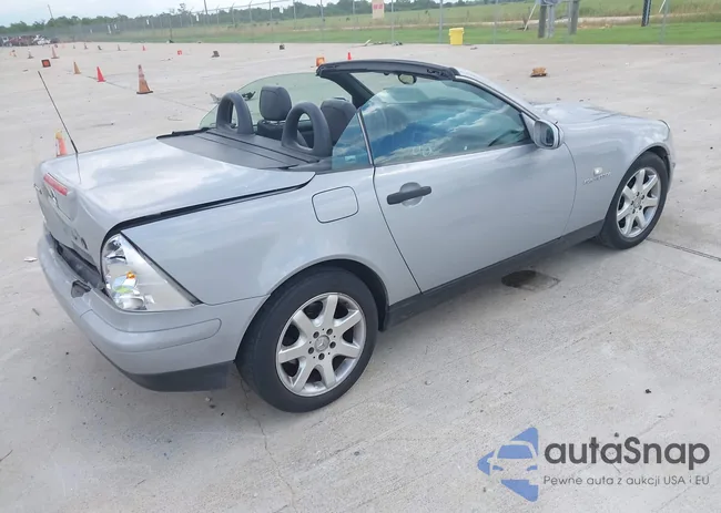 WDBKK47F1XF098157: 42898985