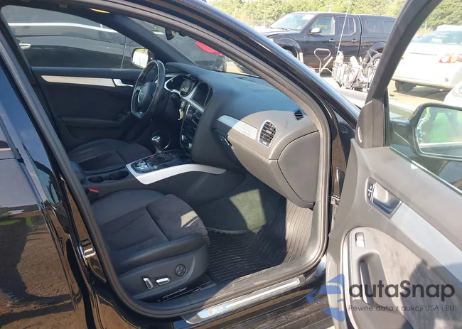 WAUDGAFL4GA000489: 42899179