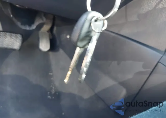 2T1BURHE4GC663556: 42899734