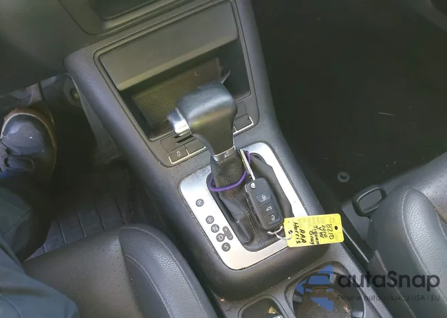 WVGAV7AX3AW515482: 42900100