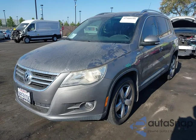 WVGAV7AX3AW515482: 42900100