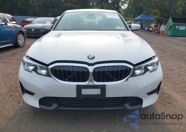 3MW5R7J08L8B17187: 42900186