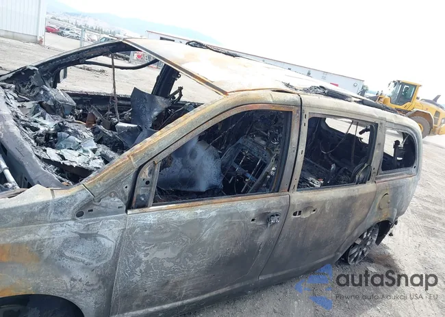 2C4RC1BG6FR752380: 42899437