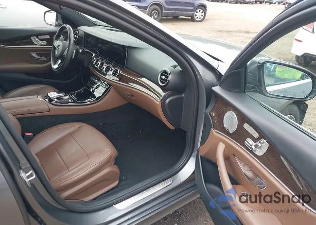 WDDZF4KB2HA181920: 42899654