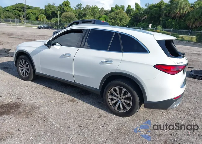 W1NKM4GB2PU024257: 42901245