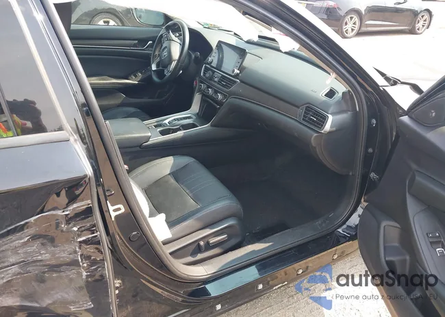 1HGCV2F9XJA033990: 42901257