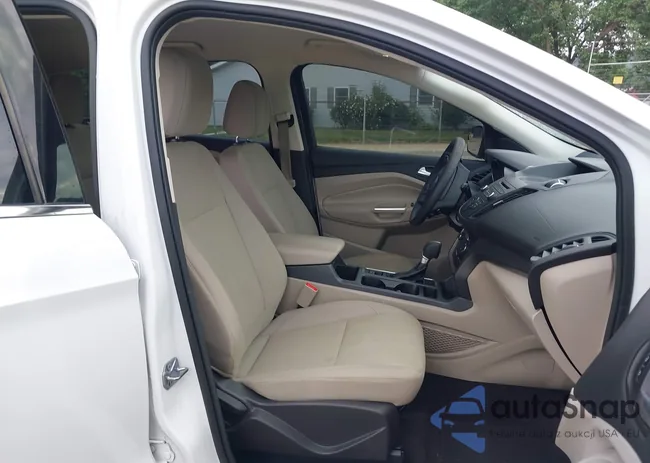 1FMCU0GD5HUB49014: 42901810