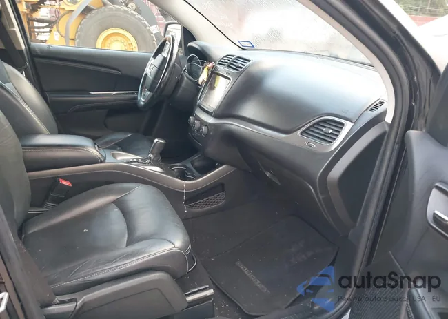 3C4PDCGB9HT677638: 42902275