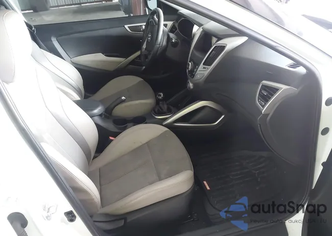 KMHTC6AD3DU171621: 42902812