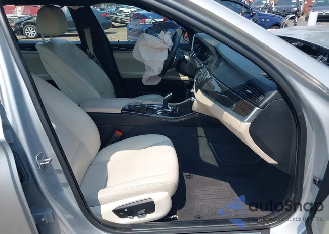 WBA5B3C54GD549077: 42902821