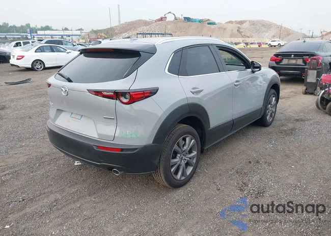 3MVDMBDM7SM815518: 42902887