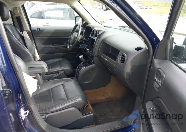 1C4NJRAB6HD172142: 42903031