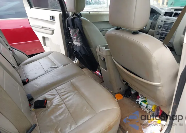 1FMCU031X8KA80604: 42903260