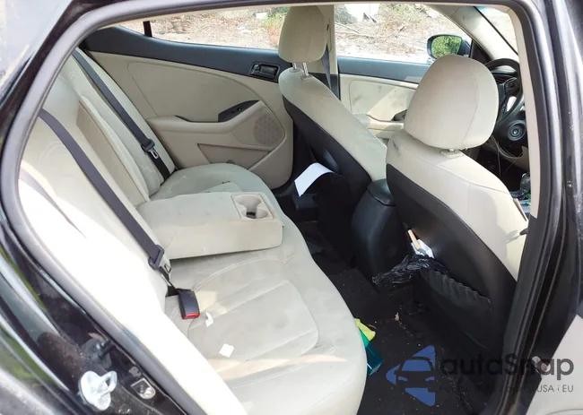 KNAGM4A74B5058900: 42902417