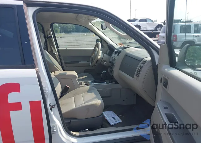 1FMCU5K32CKB06203: 42902475