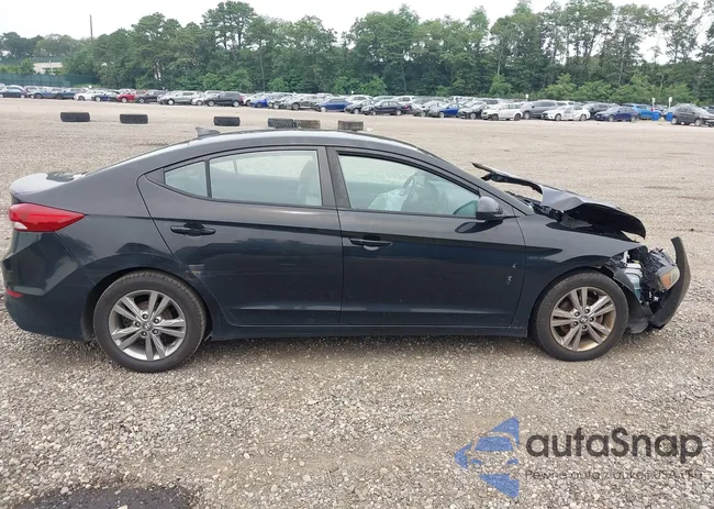 KMHD84LF9HU207150: 42902585