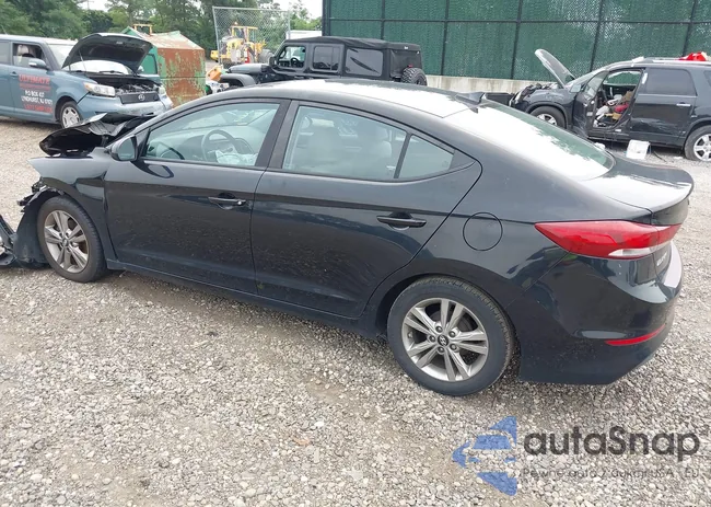 KMHD84LF9HU207150: 42902585