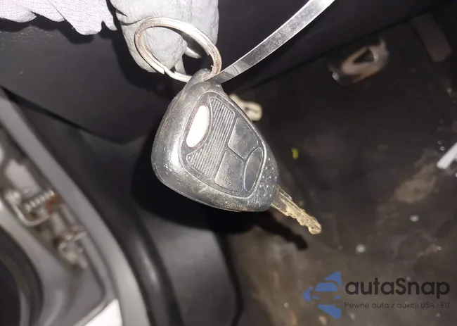 1C3CCBBB9DN656726: 42903784