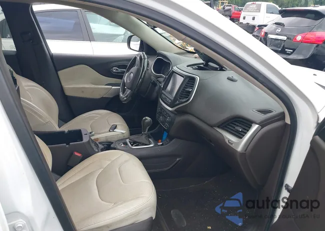 1C4PJLJS0HW644104: 42903797