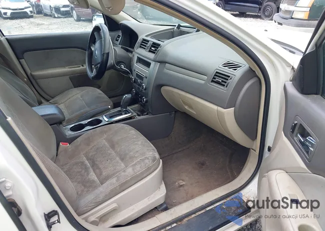 3FAHP0HA0BR308371: 42904018