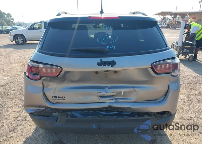 3C4NJCBB0KT613244: 42904153