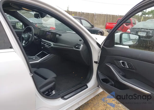 3MW89FF01R8E85140: 42903401