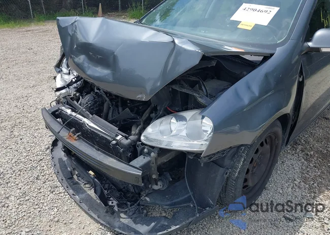 3VWJZ7AJ5AM007189: 42904692