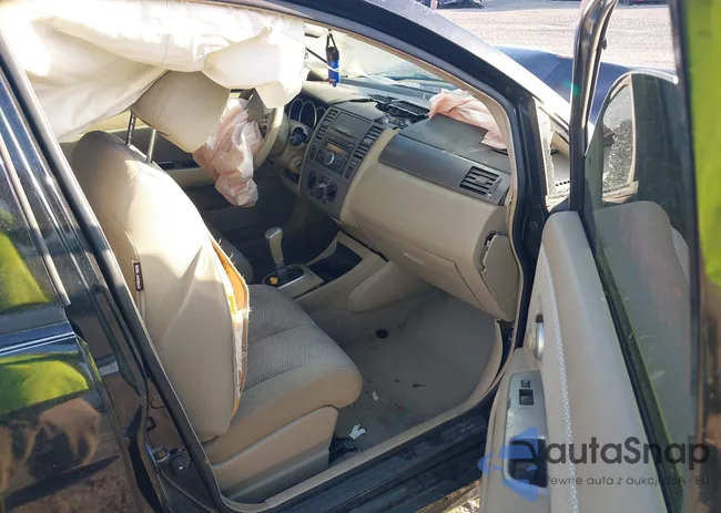 3N1BC13E79L411119: 42904818