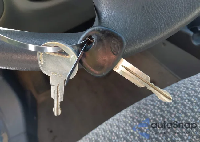 KM8SB12B84U677329: 42904835