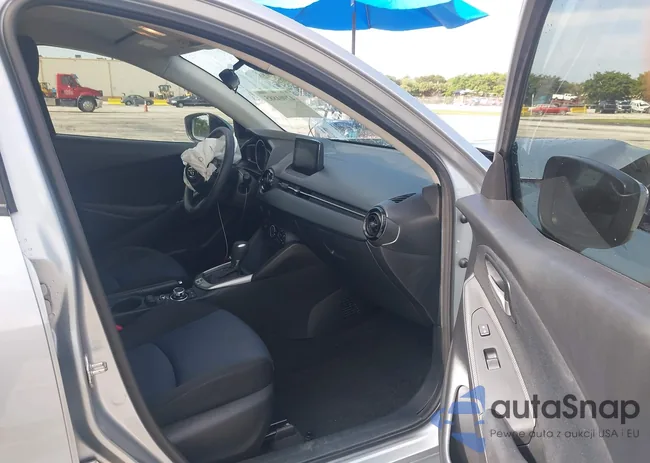 3MYDLBYV0LY716378: 42904885