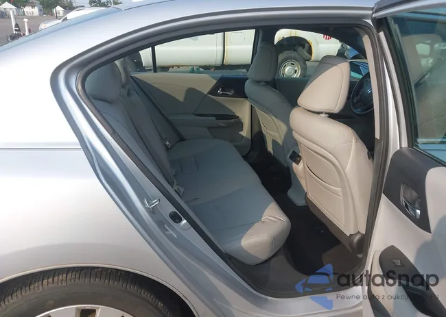 1HGCR3F89DA029239: 42905243