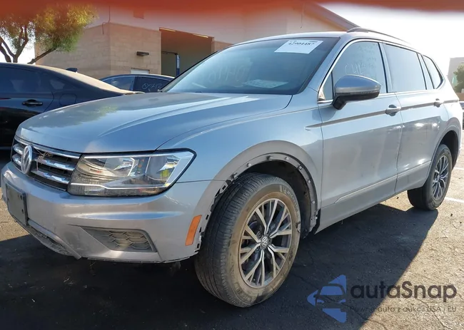 3VV3B7AX2LM067553: 42904487