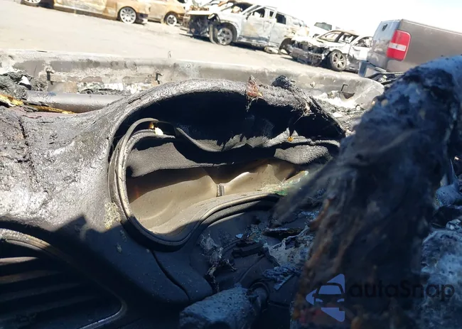 1C4PJLCB7KD215543: 42904676