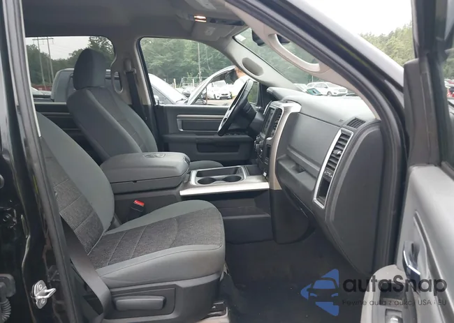 1C6RR7LT3JS352028: 42906066