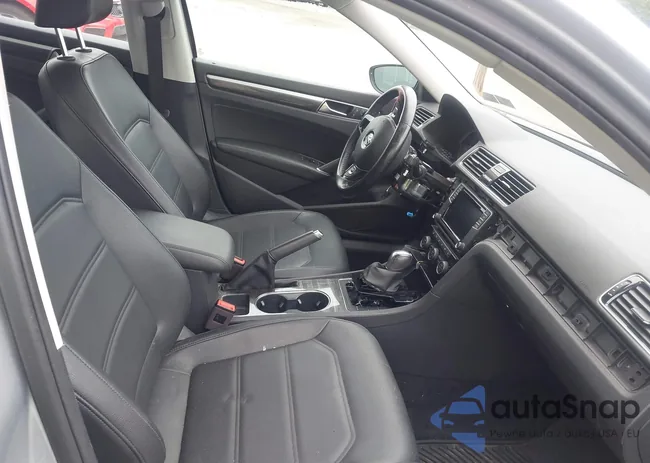 1VWBA7A35JC022452: 42905367