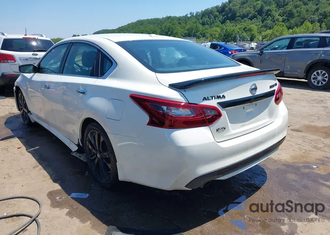 1N4AL3AP6JC272888: 42905502