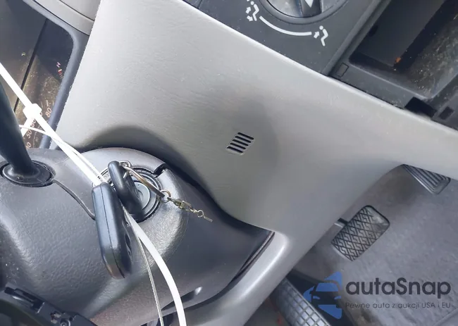 2T1BR30E28C871575: 43904906