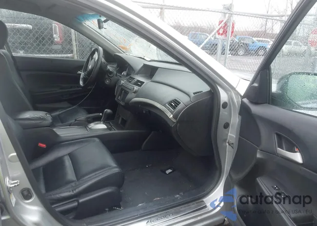 1HGCP2F61CA226824: 43905019