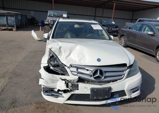 WDDGF4HBXCR212565: 43905118