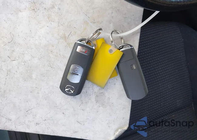 JM1BL1LP6D1751876: 43905409