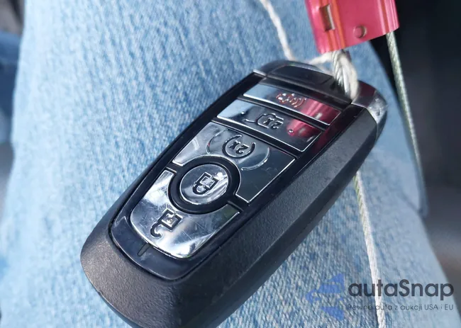 5LMJJ2LT9LEL08352: 43905428