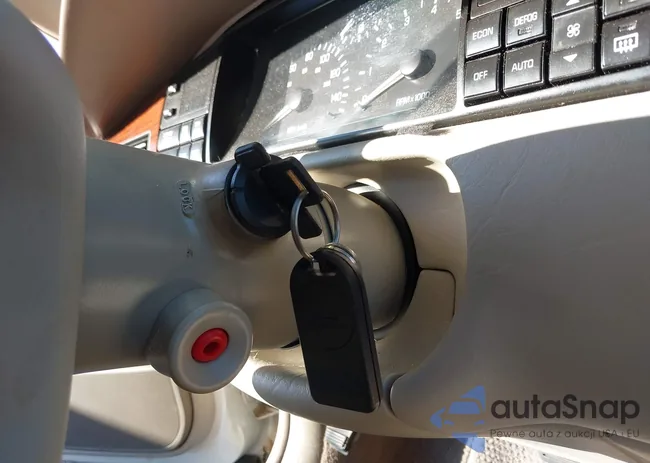 1G6ET1296SU615892: 43904478