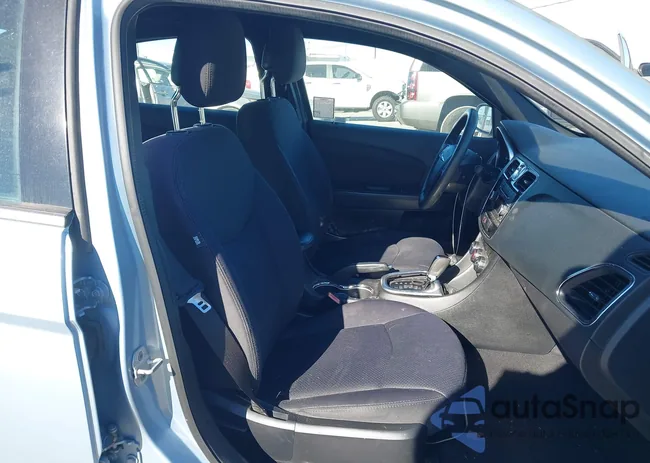 1C3CCBAB7DN647850: 43904501