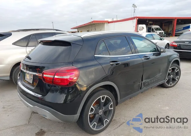 WDCTG4EB0KJ550039: 43904538